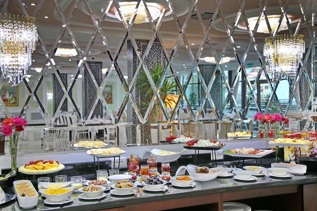 A Hoteli - Hotel Sloboda Шабац Экстерьер фото